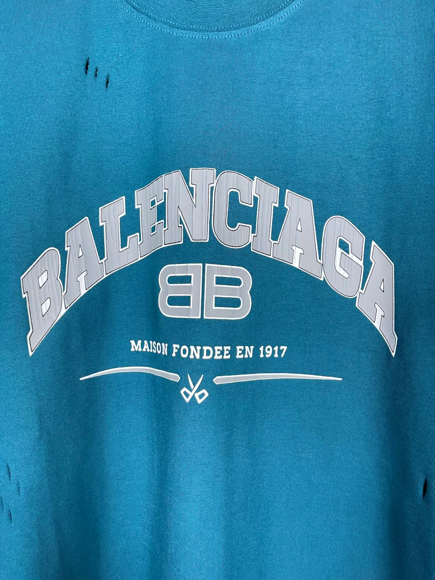 【 . Quality】BALENCI*GA/ .BB LOGO T . . ZP . 260 ， . ， ， 。Classic ， . ， ， 。 . ， 。 ， ， ， OS . Same Style。 ：BL 223012 ： . Blue. White.Red Size：XS L